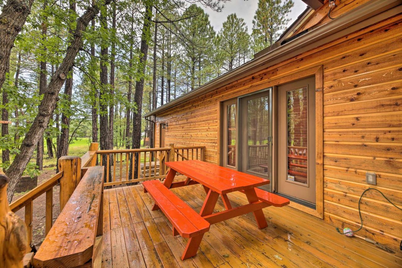 Lush Pinetop Retreat With Large Deck And Wooded Yard! Dış mekan fotoğraf